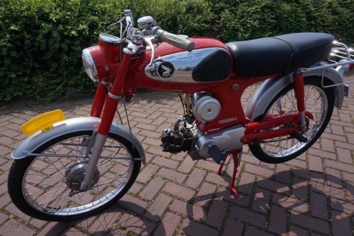 Honda SS50 (1).JPG